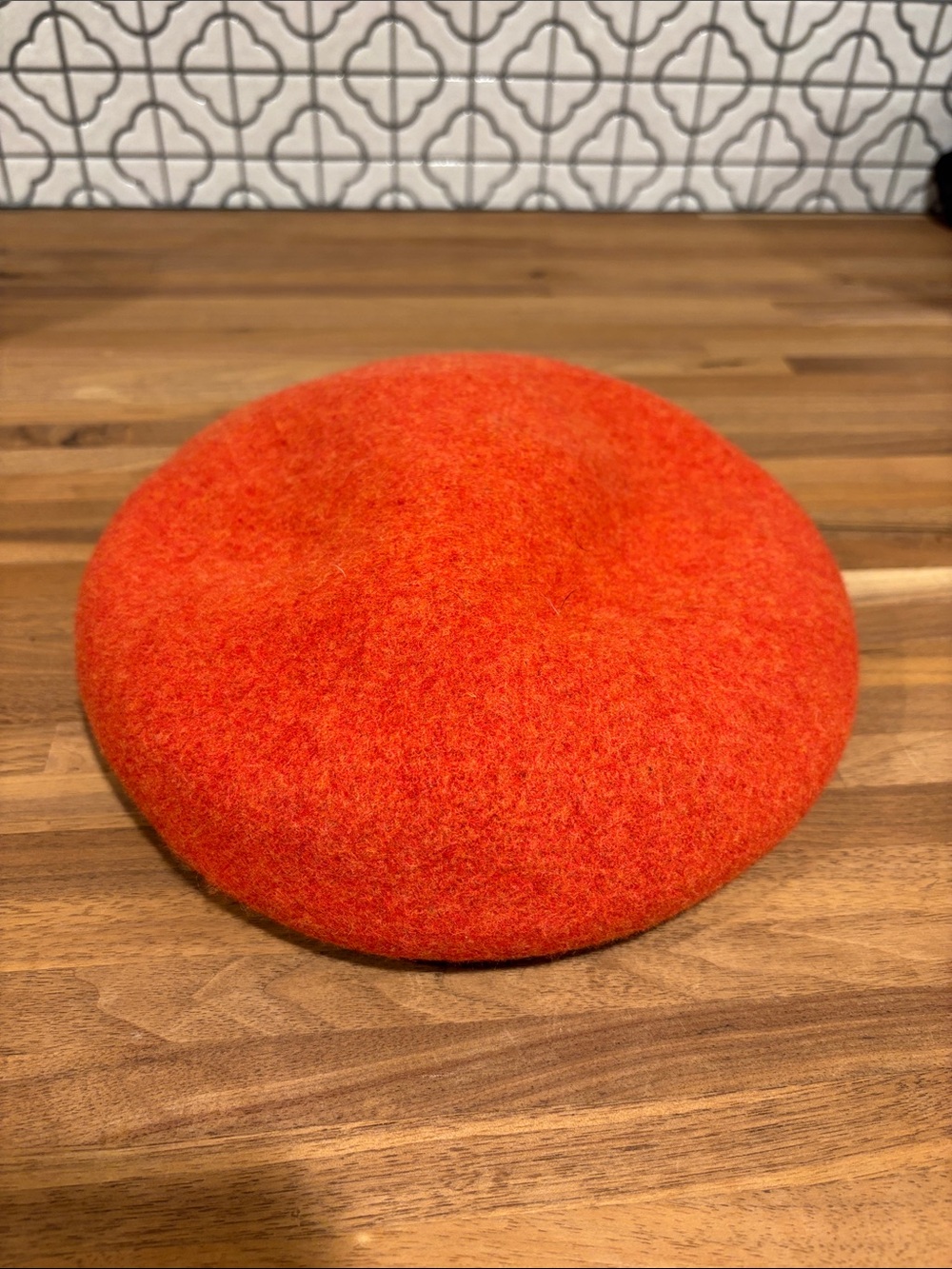 Classic vintage Wool Beret in Bright Orange